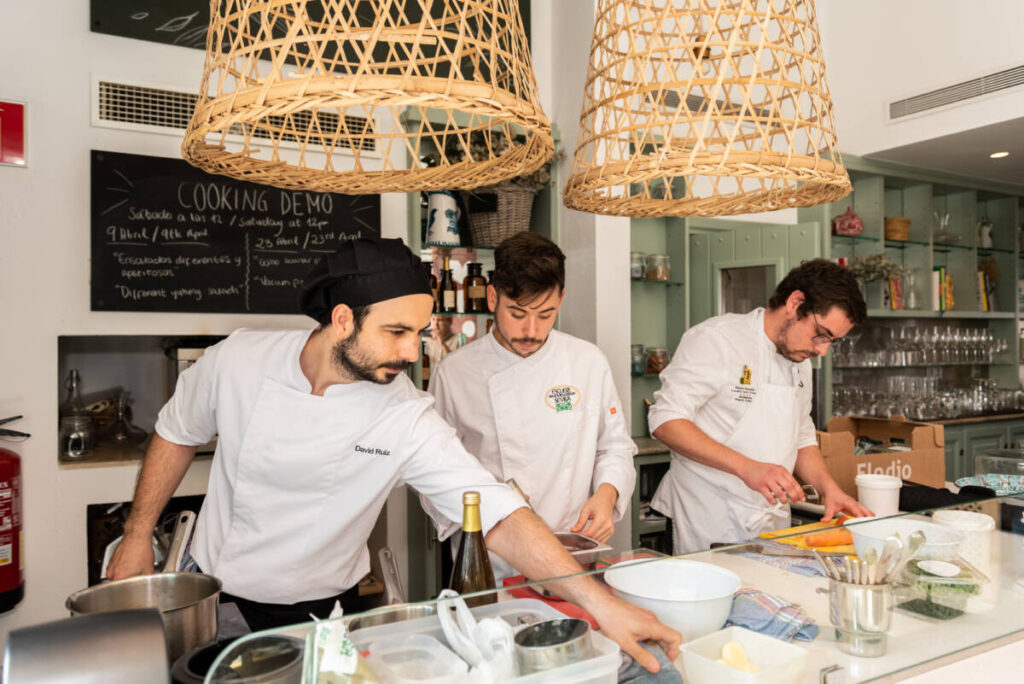 FRUTAS Y VERDURAS ELADIO CREA EL PRIMER CONCURSO DE COCINA VEGETAL DIRIGIDO A ALUMNOS DE ESCUELAS DE HOSTELERIA DE ANDALUCÍA